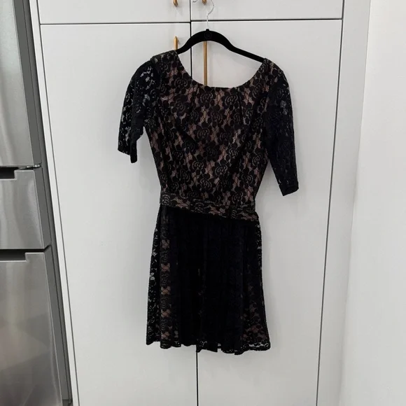 Rachel Zoe Dresses | Rachel Zoe Black And Tan Lace Dress | Color: Black | Size: 6 | Antidrew8's Closet